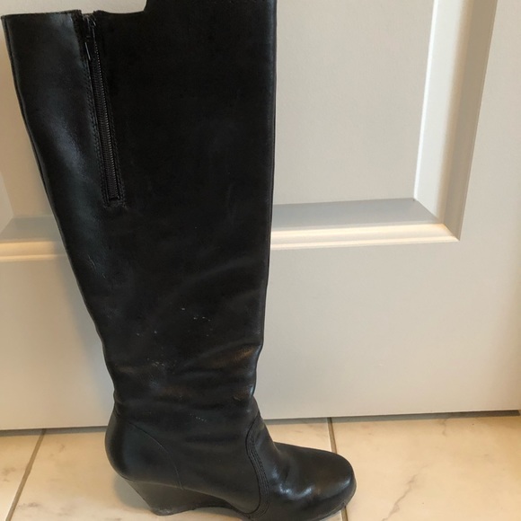 High black boot - Picture 3 of 3